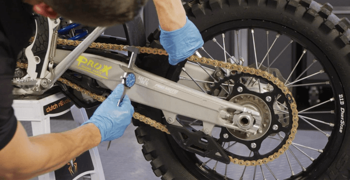 How To Tighten A Chain On Dirt Bike