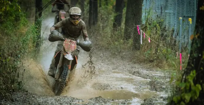 Dirt Bike Get Wet