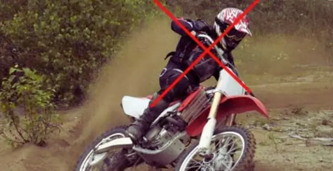 how to sit on dirt bike